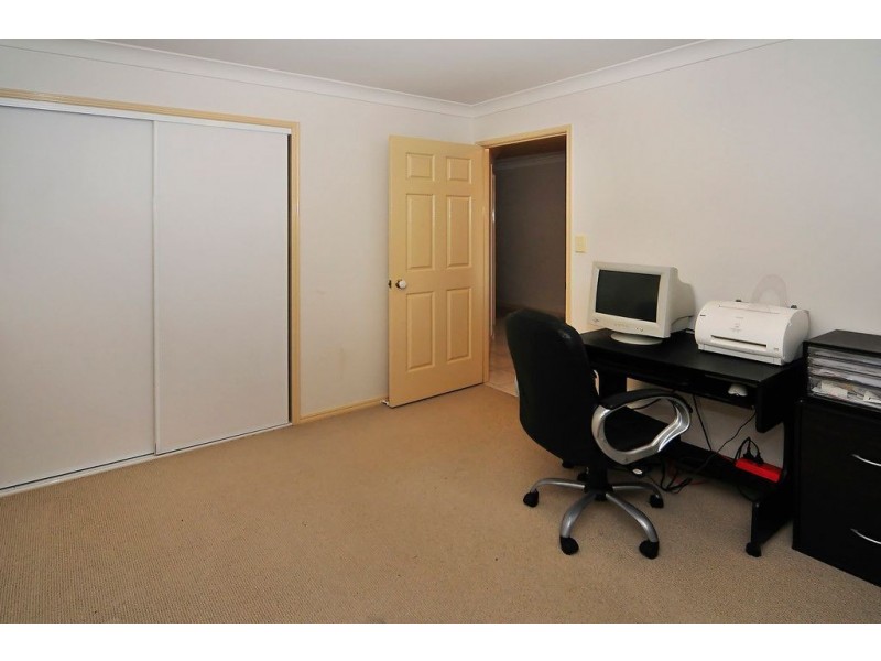 19 Stuart Place, Forest Lake QLD 4078