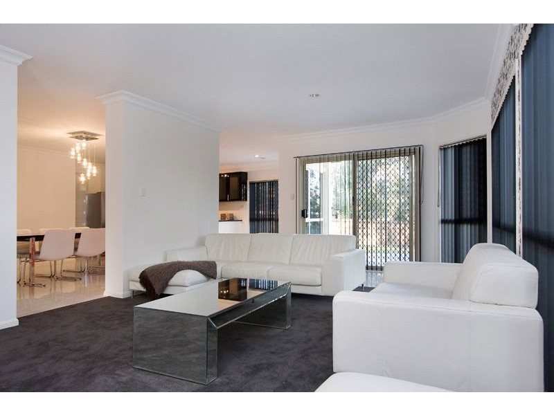 1 Eyre Court, Forest Lake QLD 4078