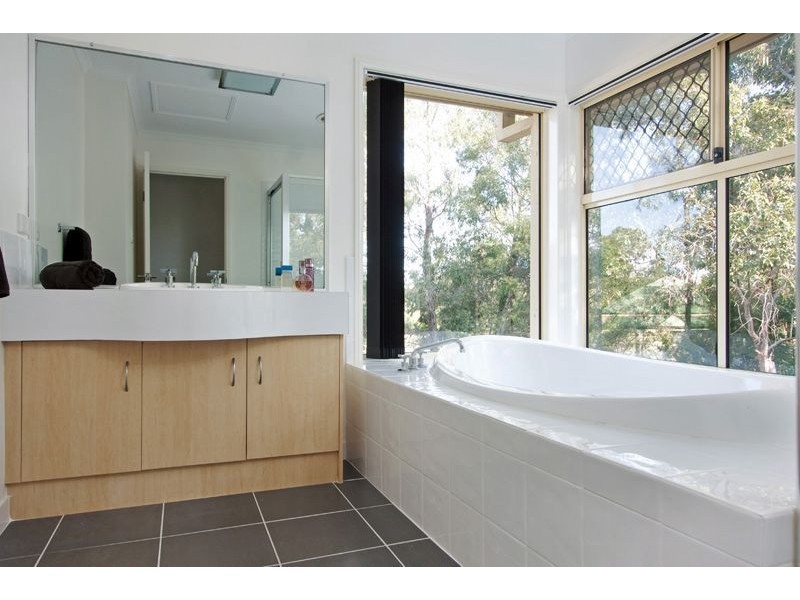 1 Eyre Court, Forest Lake QLD 4078