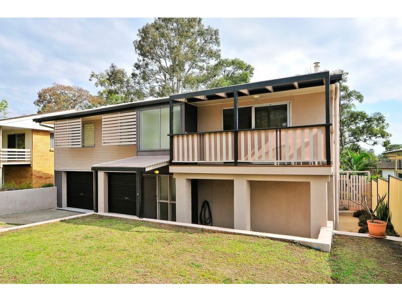 32 Dandenong Road, Jamboree Heights QLD 4074