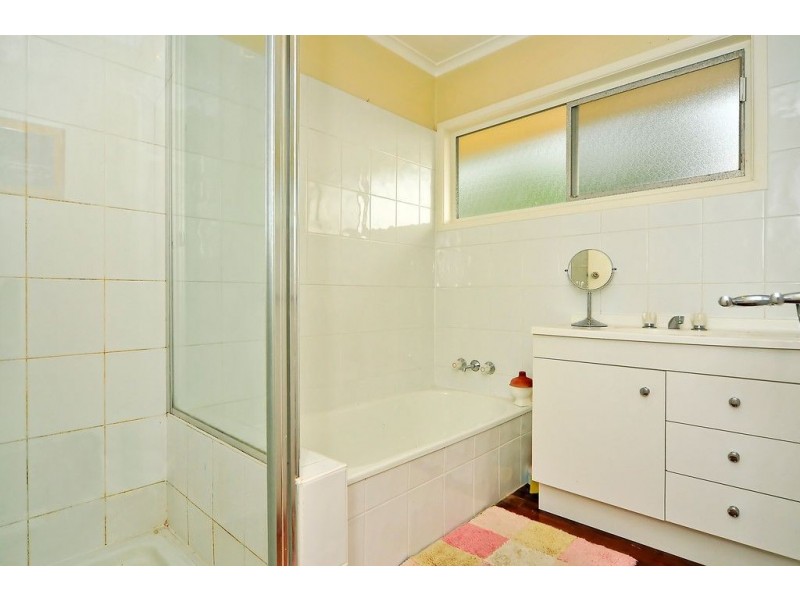 32 Dandenong Road, Jamboree Heights QLD 4074