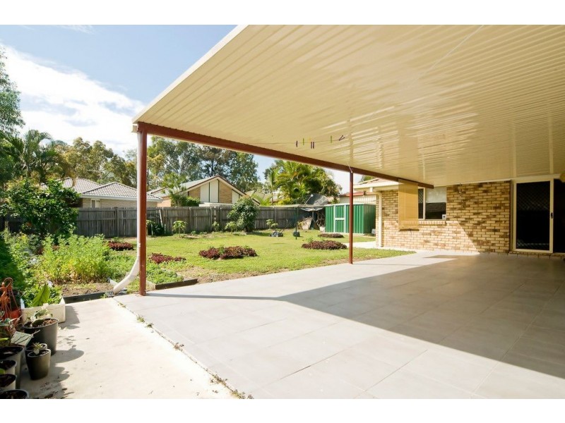 68 Acorn Cct, Forest Lake QLD 4078