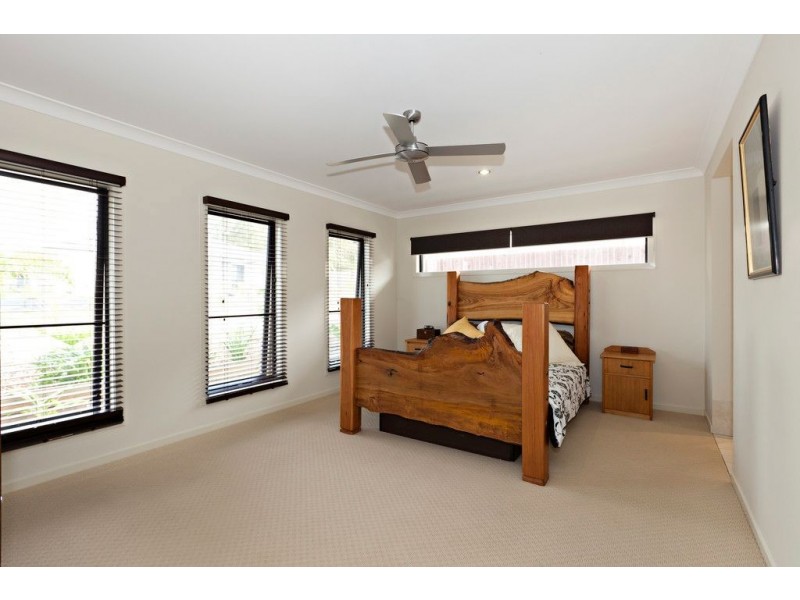 5 Hawkden Close, Doolandella QLD 4077