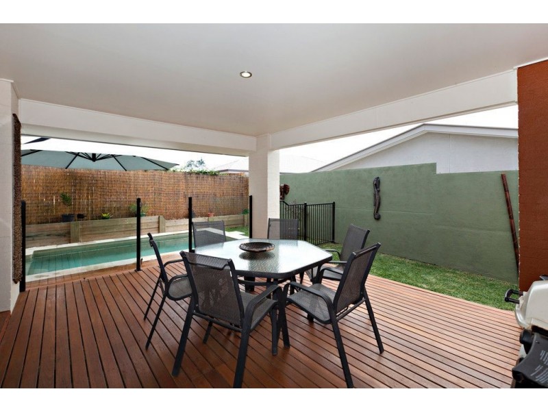 5 Hawkden Close, Doolandella QLD 4077