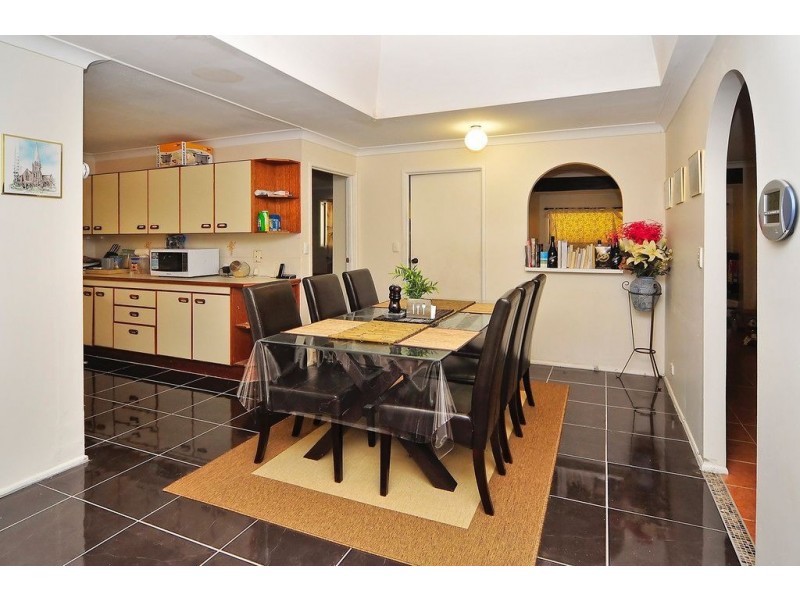 6 Dunsmure Close, Durack QLD 4077