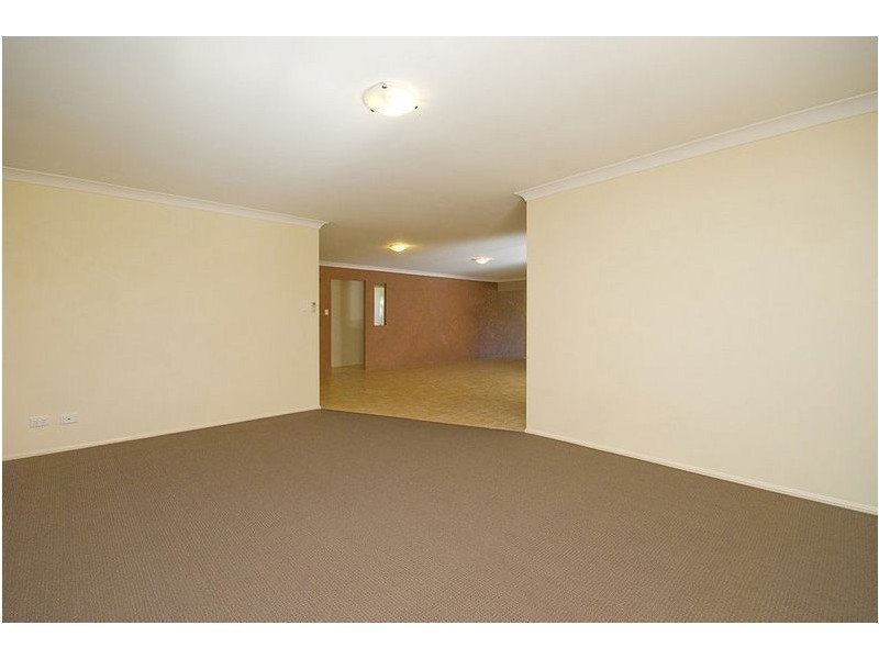 5 Taylor Place, Forest Lake QLD 4078