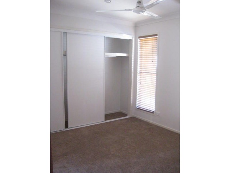 50 Emerald Circuit, Springfield Lakes QLD 4300