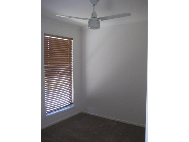 50 Emerald Circuit, Springfield Lakes QLD 4300