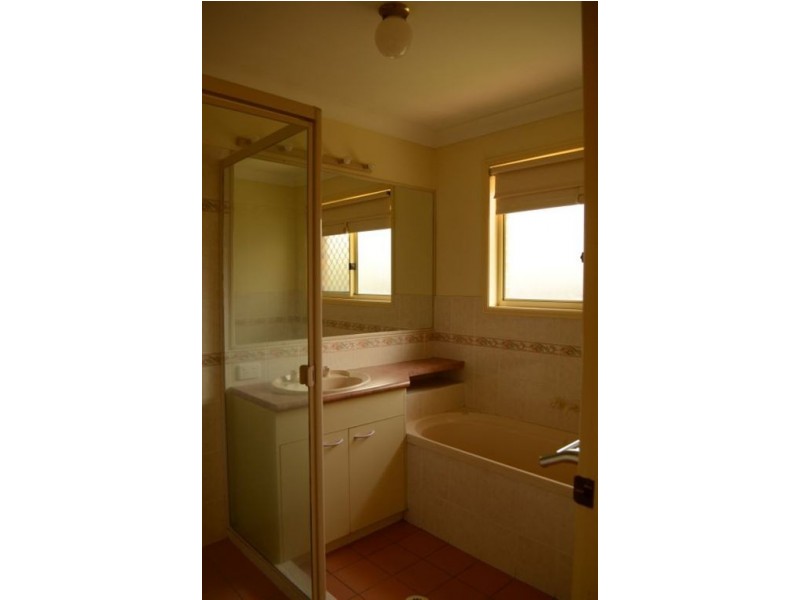 33 Centennial Way, Forest Lake QLD 4078