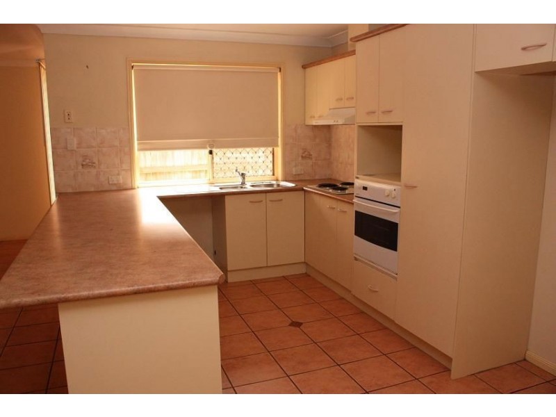 33 Centennial Way, Forest Lake QLD 4078