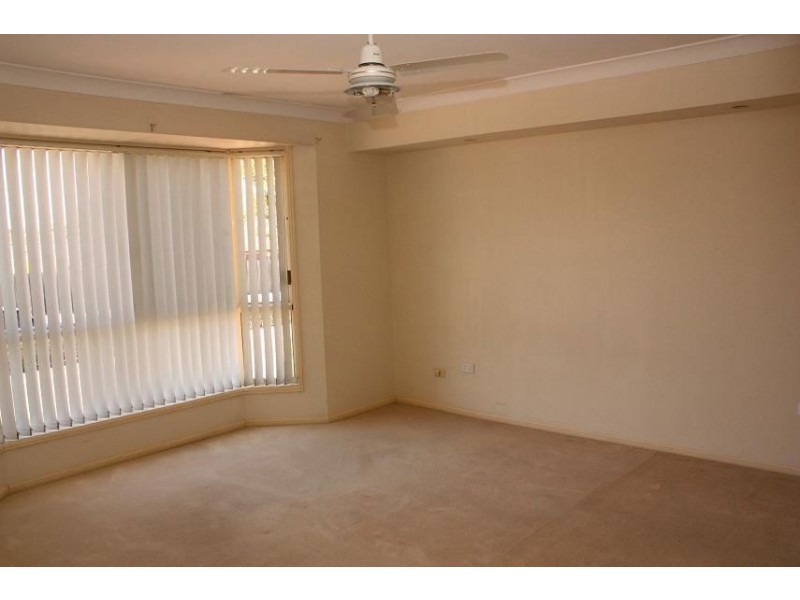 33 Centennial Way, Forest Lake QLD 4078