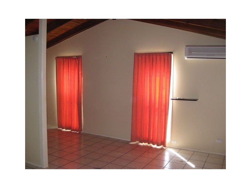 Durack QLD 4077