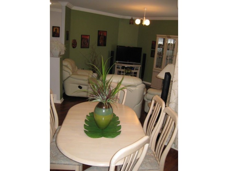 4 Blaxland Street, Forest Lake QLD 4078