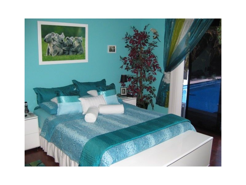 4 Blaxland Street, Forest Lake QLD 4078