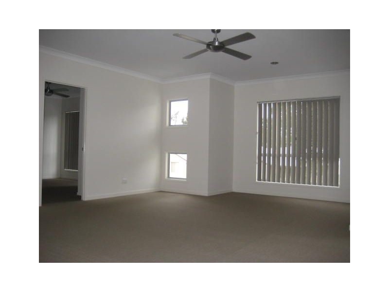 2/97 Sanctuary, Forest Lake QLD 4078