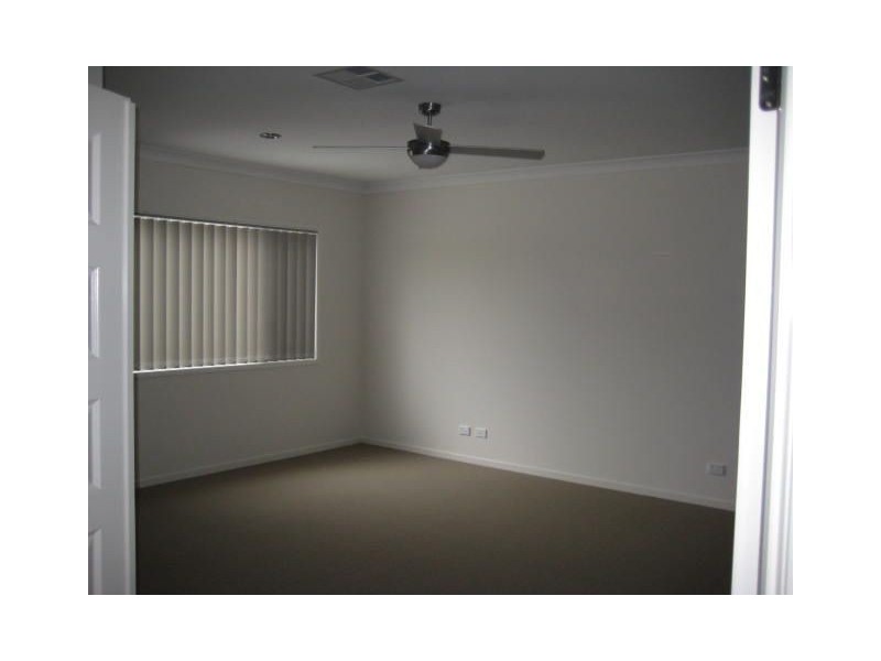 2/97 Sanctuary, Forest Lake QLD 4078