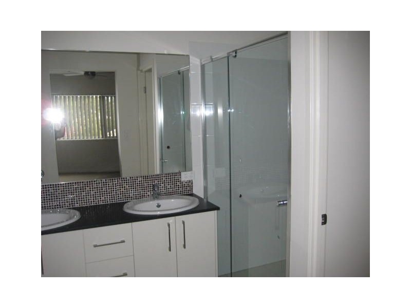 2/97 Sanctuary, Forest Lake QLD 4078