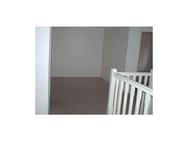 2/7 Glorious Way, Forest Lake QLD 4078