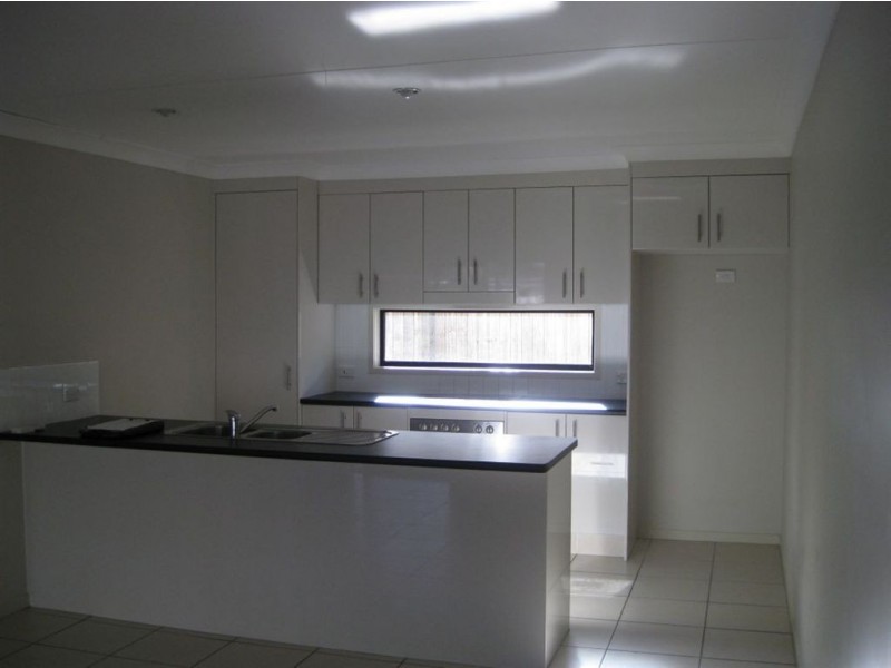 7 Brushwood Cct, Forest Lake QLD 4078