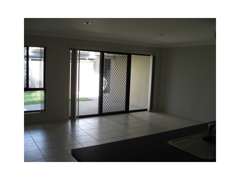 7 Brushwood Cct, Forest Lake QLD 4078