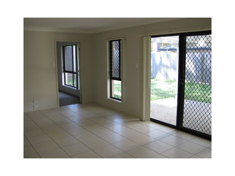 7 Brushwood Cct, Forest Lake QLD 4078