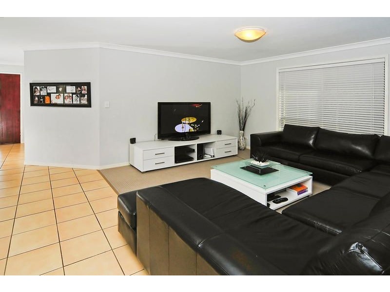 18 Rachele Close, Forest Lake QLD 4078