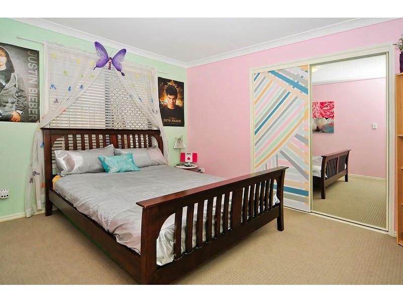 18 Rachele Close, Forest Lake QLD 4078