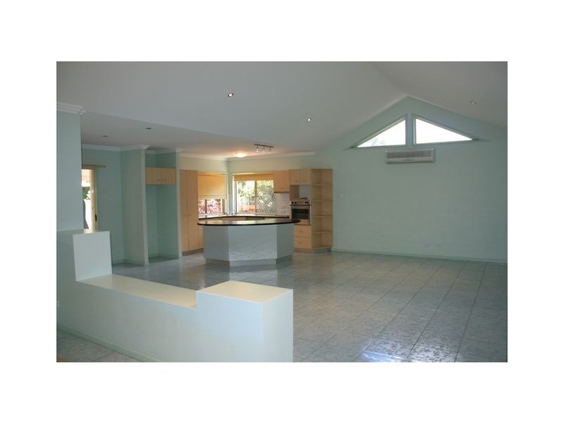 18 Mapleton Way, Forest Lake QLD 4078