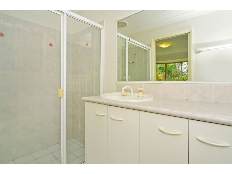 16 Windsor Place, Forest Lake QLD 4078