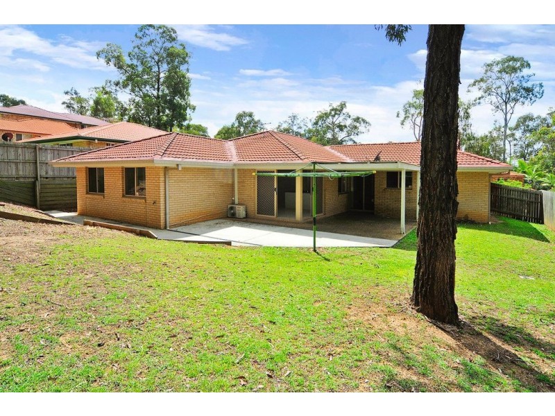 16 Windsor Place, Forest Lake QLD 4078