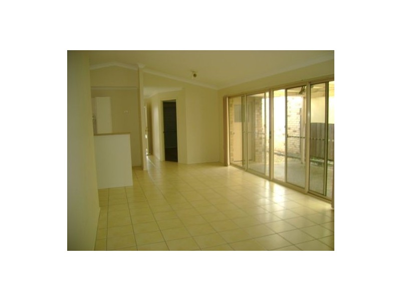 31 Laricina Circuit, Forest Lake QLD 4078