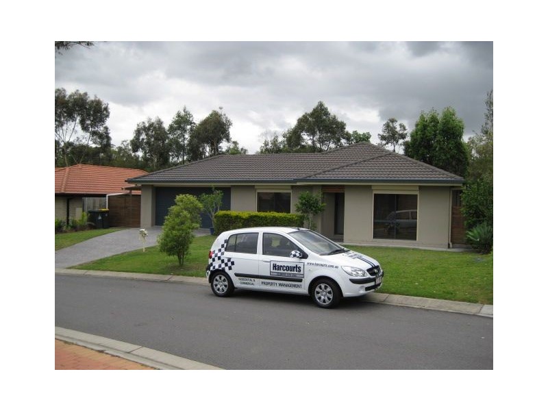 5 Taylor Place, Forest Lake QLD 4078