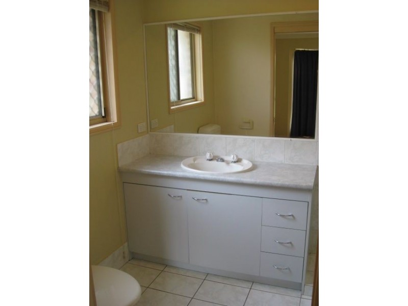 27 Settlers Crct, Forest Lake QLD 4078