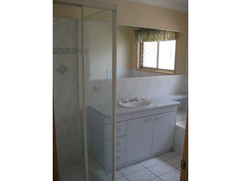27 Settlers Crct, Forest Lake QLD 4078