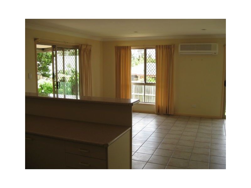 27 Settlers Crct, Forest Lake QLD 4078