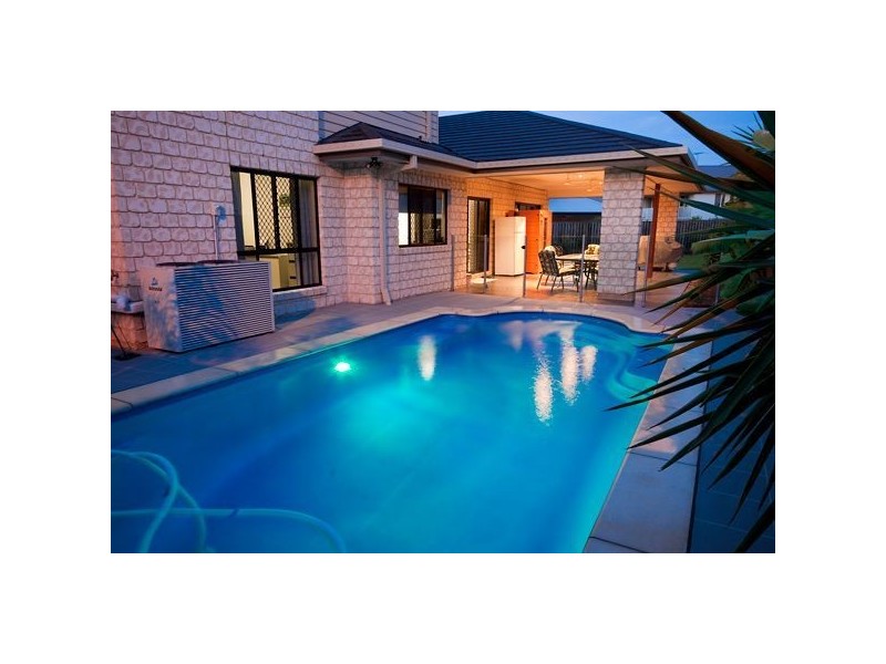 8 Tuscany Cl, Forest Lake QLD 4078