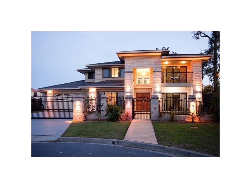 8 Tuscany Cl, Forest Lake QLD 4078