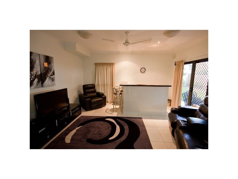 8 Tuscany Cl, Forest Lake QLD 4078