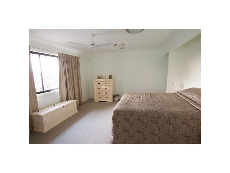 8 Tuscany Cl, Forest Lake QLD 4078