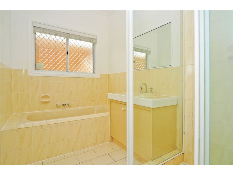 329 Blunder rd, Durack QLD 4077
