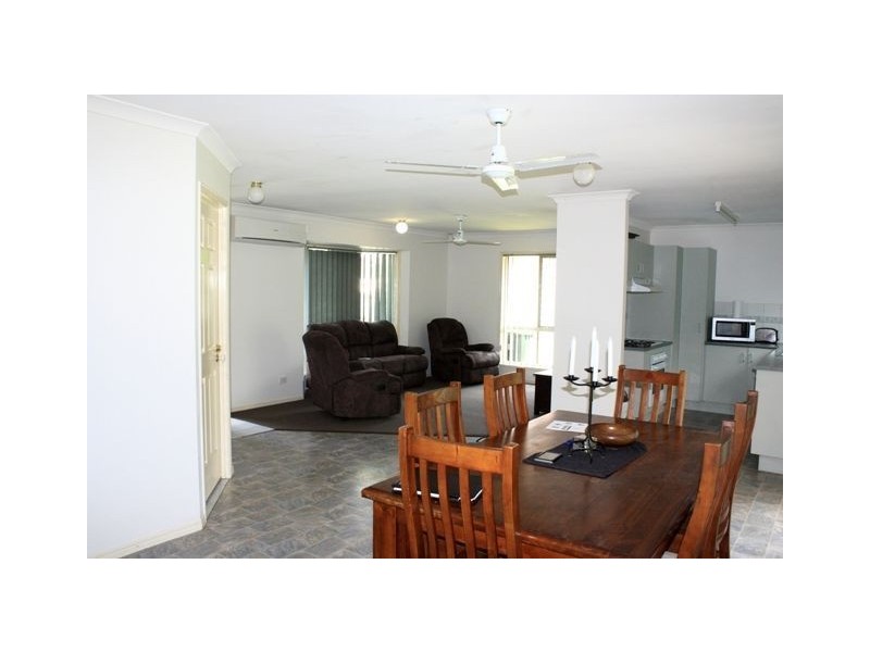 10 Lyrebird Close, Doolandella QLD 4077