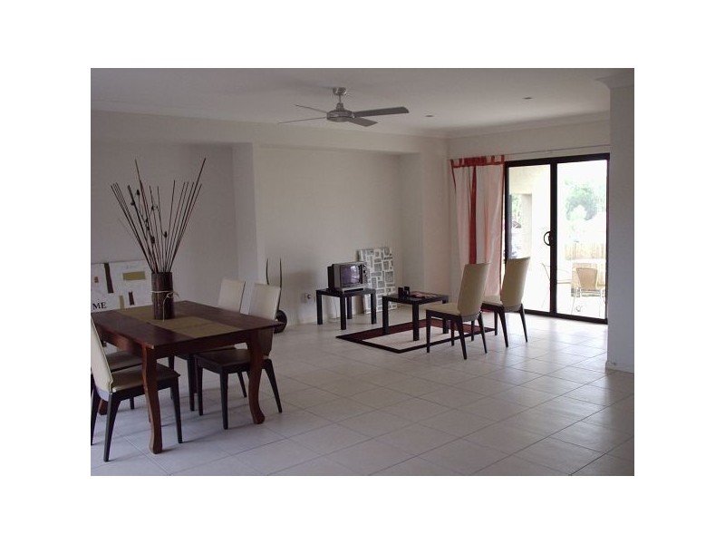 1 Gregory Close, Forest Lake QLD 4078