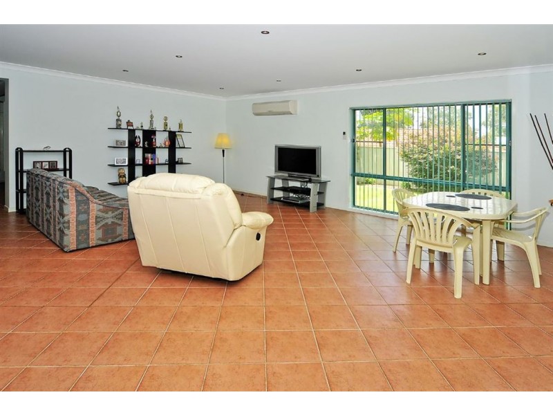 6 Templestowe Close, Forest Lake QLD 4078