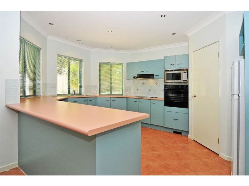 6 Templestowe Close, Forest Lake QLD 4078