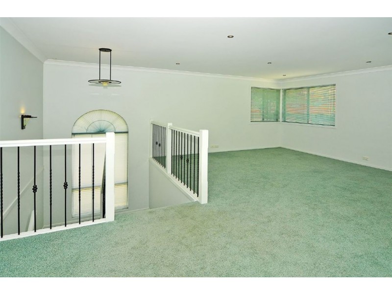 6 Templestowe Close, Forest Lake QLD 4078