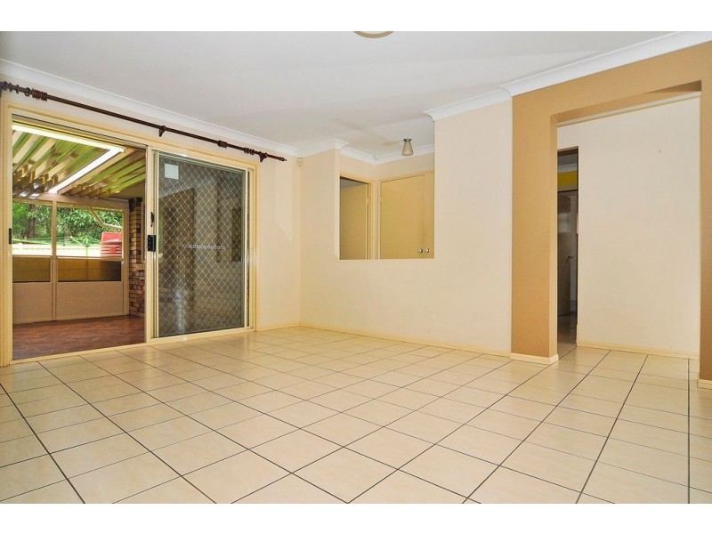 18 Augusta Cr, Forest Lake QLD 4078