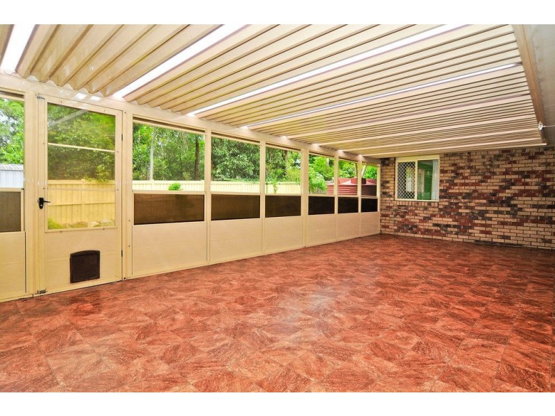 18 Augusta Cr, Forest Lake QLD 4078