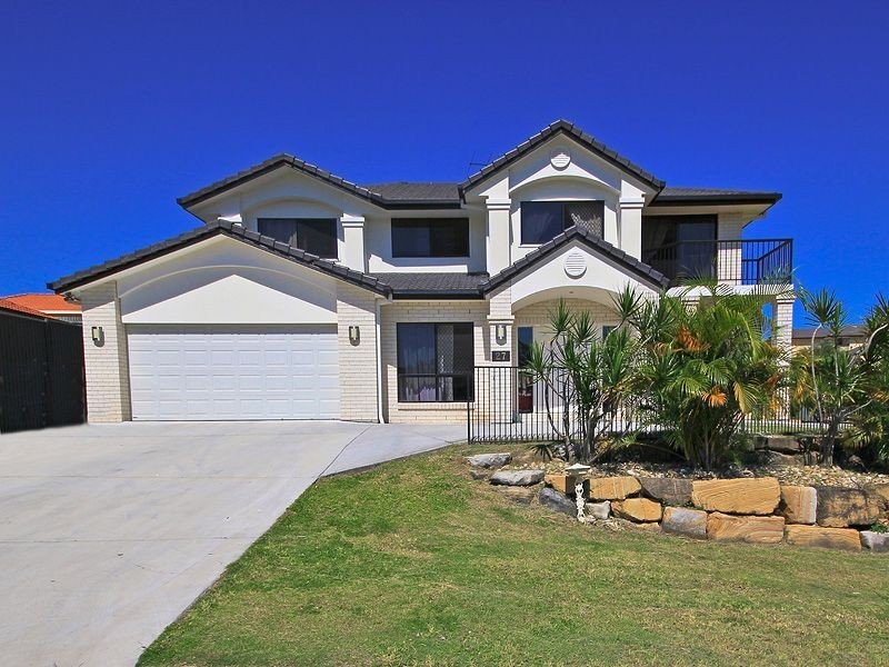 27 Gleneagles Crescent, Oxley QLD 4075