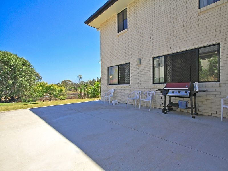 27 Gleneagles Crescent, Oxley QLD 4075
