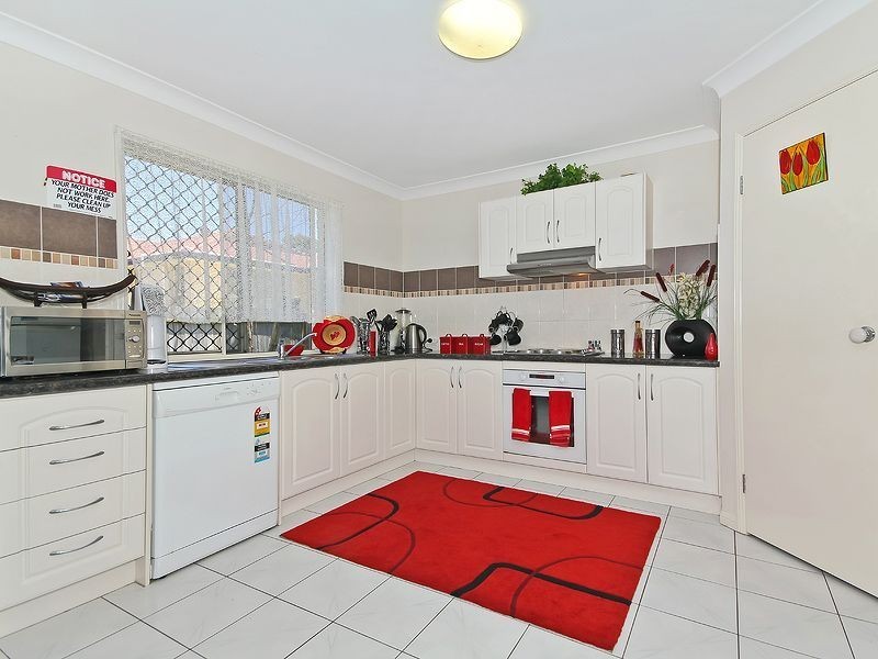 10 Eungella Terrace, Forest Lake QLD 4078